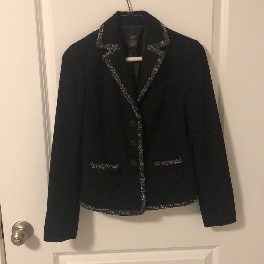 Gorgeous tweed blazer